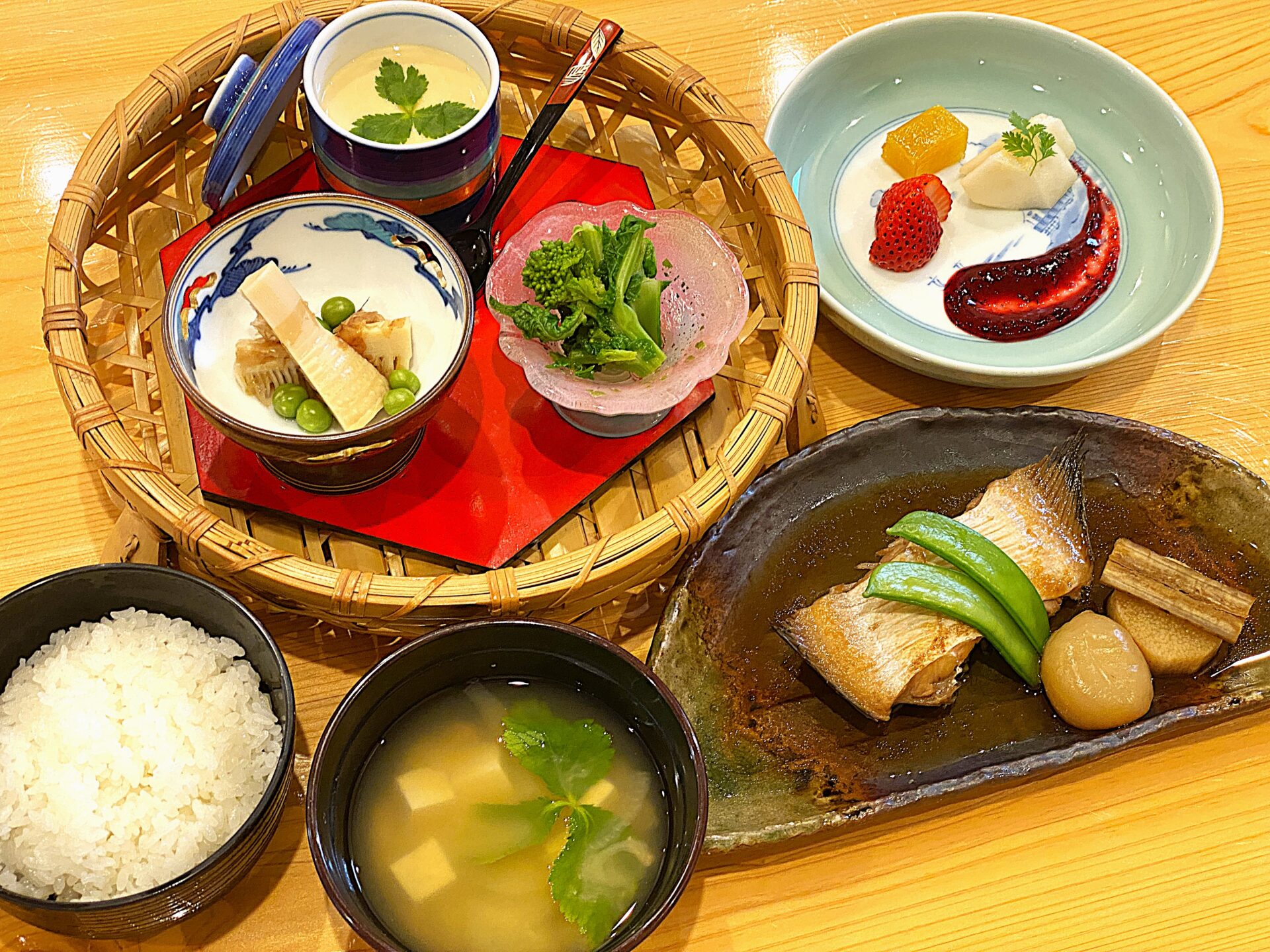 季節の彩り篭盛ランチ